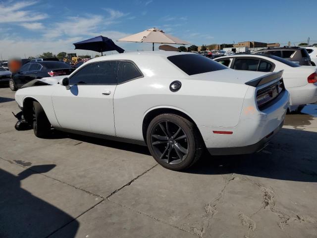 2C3CDZAG6JH332642 - 2018 DODGE CHALLENGER SXT WHITE photo 2