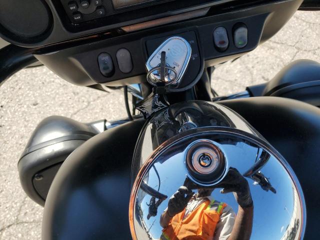 1HD1FV4109Y681132 - 2009 HARLEY-DAVIDSON FLHT BLACK photo 8