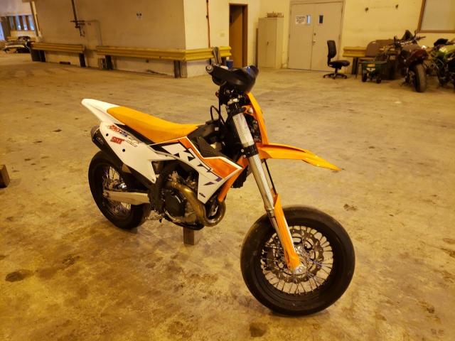 VBKSXS435PM324907 - 2023 KTM 450 SX-F ORANGE photo 2