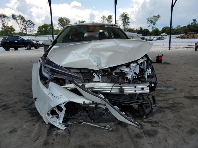 JTDBCMFE8R3050585 - 2024 TOYOTA COROLLA LE WHITE photo 5