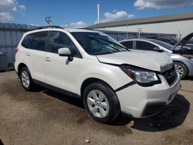 JF2SJEDCXJH588808 - 2018 SUBARU FORESTER 2.5I PREMIUM WHITE photo 4