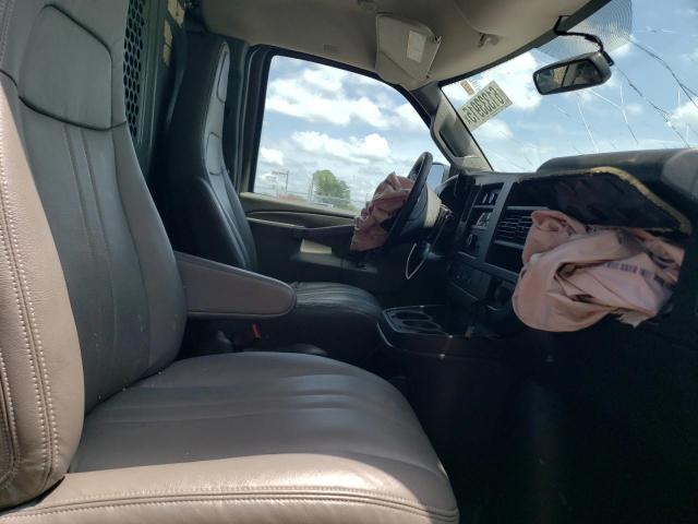 1GCZGGFG1J1339278 - 2018 CHEVROLET EXPRESS G3500 WHITE photo 11