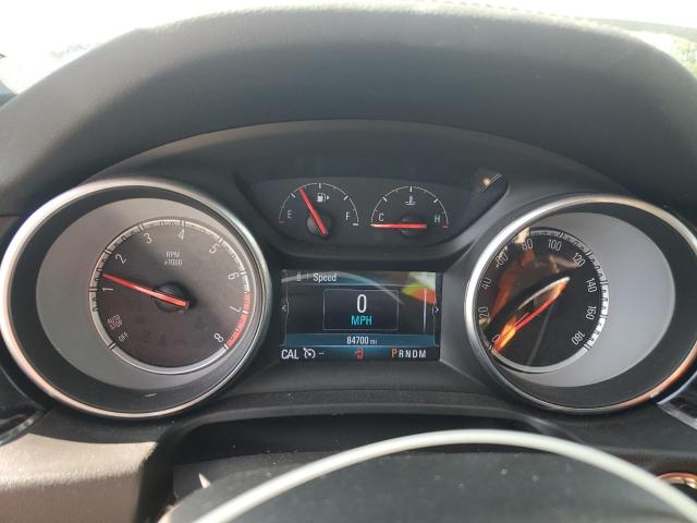 W04GV8SX4J1132113 - 2018 BUICK REGAL TOURX ESSENCE WHITE photo 9