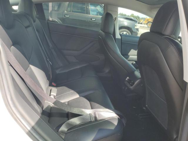 5YJ3E1EAXKF476671 - 2019 TESLA MODEL 3 أبيض صورة 10