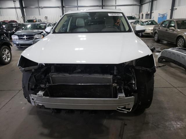 WA1LHAF71KD021218 - 2019 AUDI Q7 PREMIUM PLUS WHITE photo 5