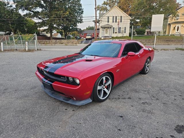 2B3CJ7DJXBH555687 - 2011 DODGE CHALLENGER SRT-8 RED photo 2