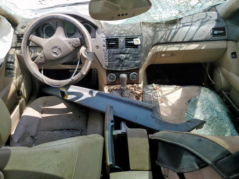 WDDGF8BB6BR176159 - 2011 MERCEDES-BENZ C 300 4MATIC WHITE photo 8