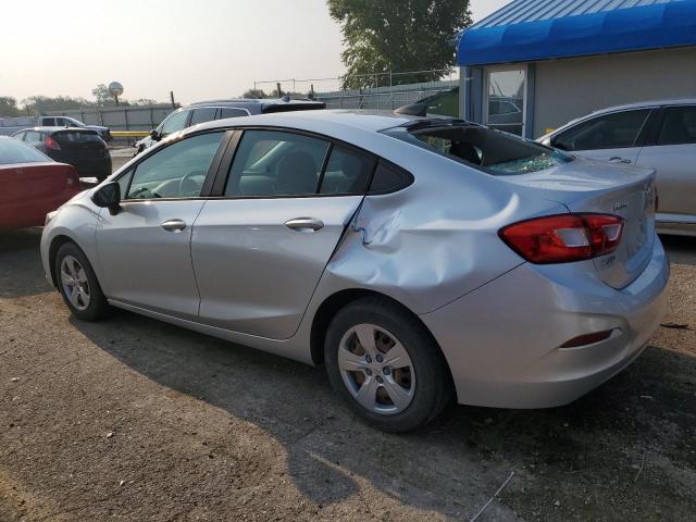 1G1BC5SM1J7147541 - 2018 CHEVROLET CRUZE LS فضي صورة 2