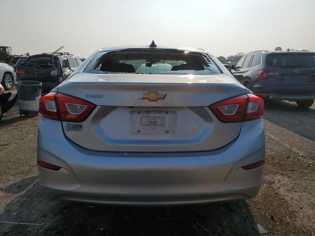 1G1BC5SM1J7147541 - 2018 CHEVROLET CRUZE LS فضي صورة 6