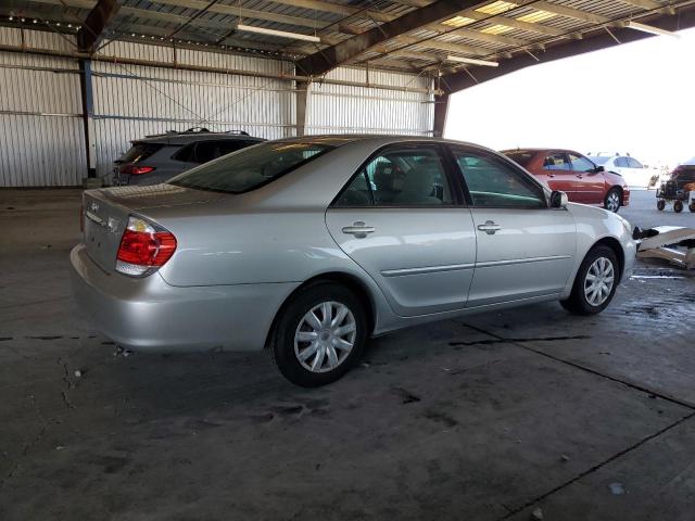 4T1BE30K85U410831 - 2005 TOYOTA CAMRY LE SILVER photo 3