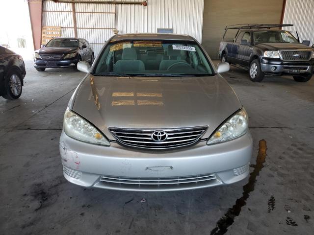 4T1BE30K85U410831 - 2005 TOYOTA CAMRY LE SILVER photo 5