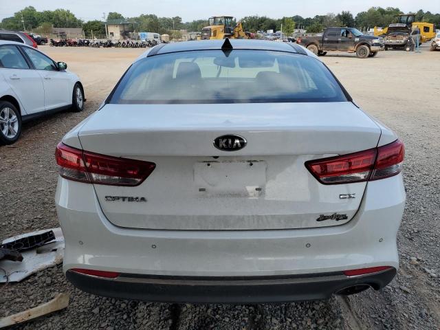 5XXGU4L30JG227933 - 2018 KIA OPTIMA EX WHITE photo 6