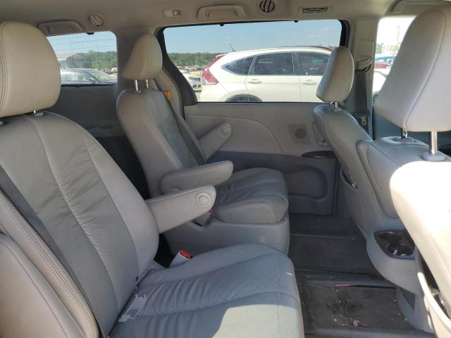 5TDDK3DC3BS005212 - 2011 TOYOTA SIENNA XLE GRAY photo 11