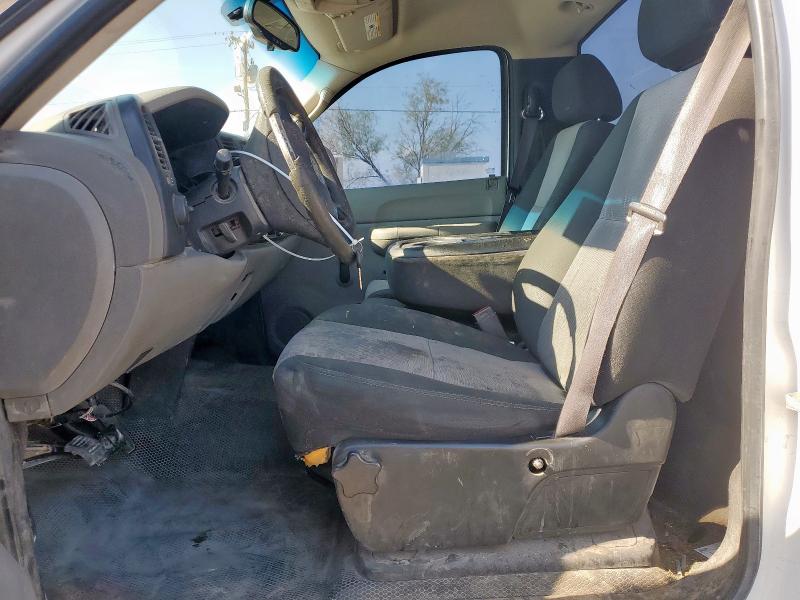 1GCEC14X77Z622918 - 2007 CHEVROLET SILVERADO C1500 CLASSIC WHITE photo 7