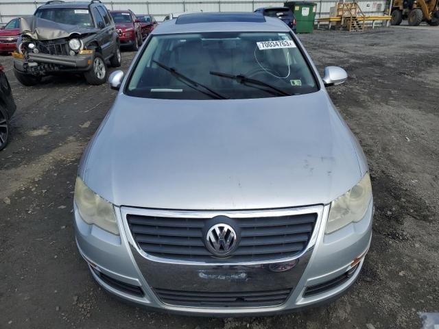 WVWJM7AN2AE081339 - 2010 VOLKSWAGEN PASSAT KOMFORT SILVER photo 5