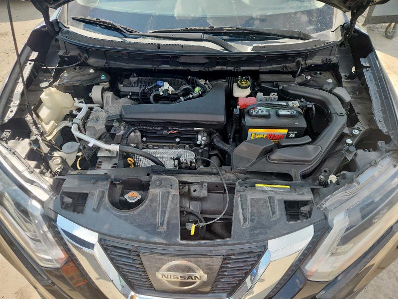 KNMAT2MT5HP616758 - 2017 NISSAN ROGUE S BLACK photo 11