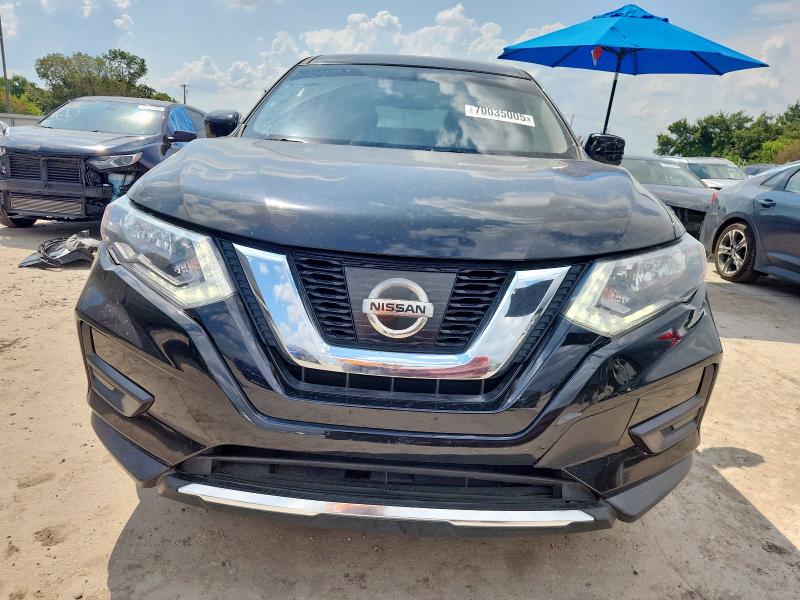 KNMAT2MT5HP616758 - 2017 NISSAN ROGUE S BLACK photo 5