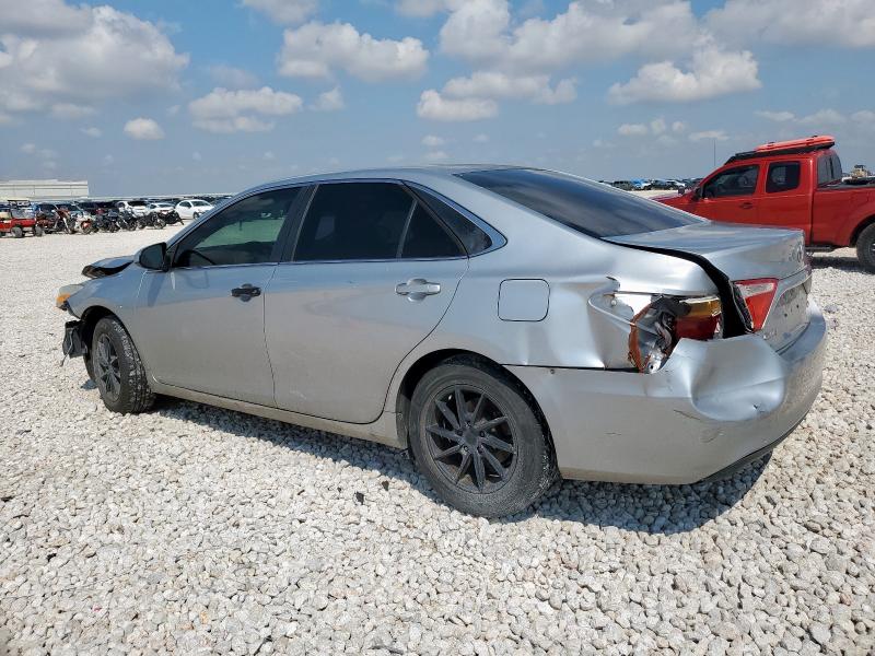 4T1BF1FK7GU125324 - 2016 TOYOTA CAMRY LE SILVER photo 2