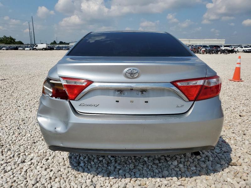 4T1BF1FK7GU125324 - 2016 TOYOTA CAMRY LE SILVER photo 6
