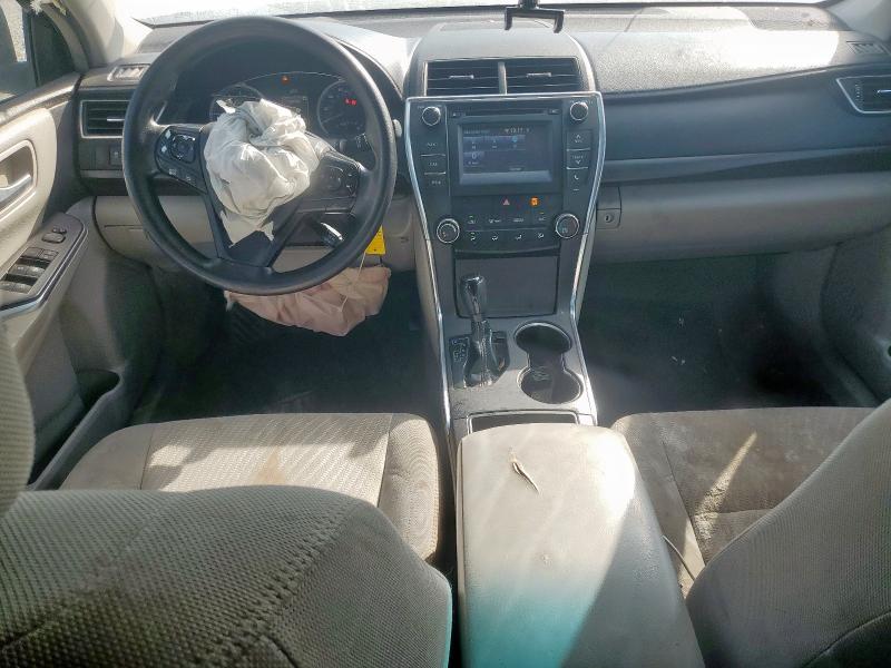 4T1BF1FK7GU125324 - 2016 TOYOTA CAMRY LE SILVER photo 8