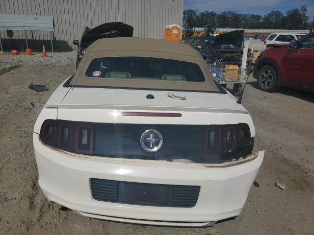 1ZVBP8EM1D5219330 - 2013 FORD MUSTANG WHITE photo 6