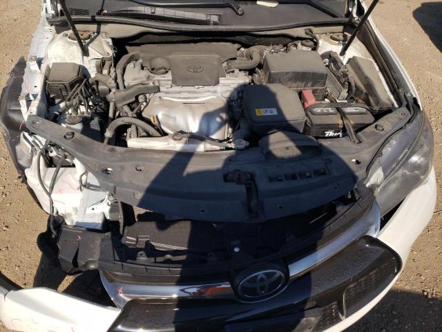 4T1BF1FK6HU726421 - 2017 TOYOTA CAMRY LE WHITE photo 11