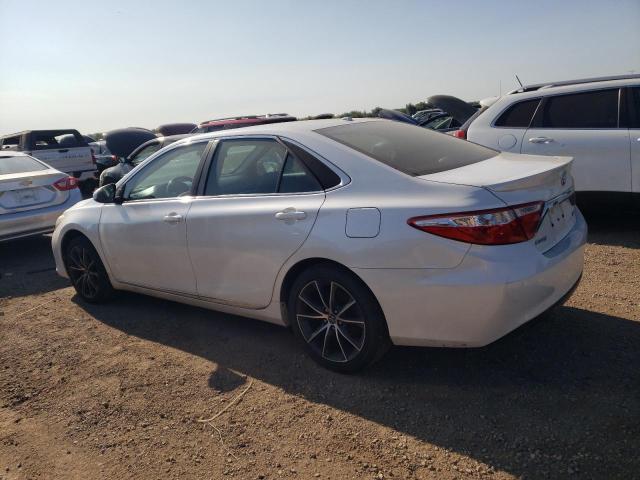 4T1BF1FK6HU726421 - 2017 TOYOTA CAMRY LE WHITE photo 2