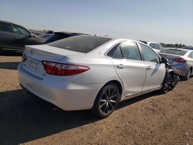 4T1BF1FK6HU726421 - 2017 TOYOTA CAMRY LE WHITE photo 3