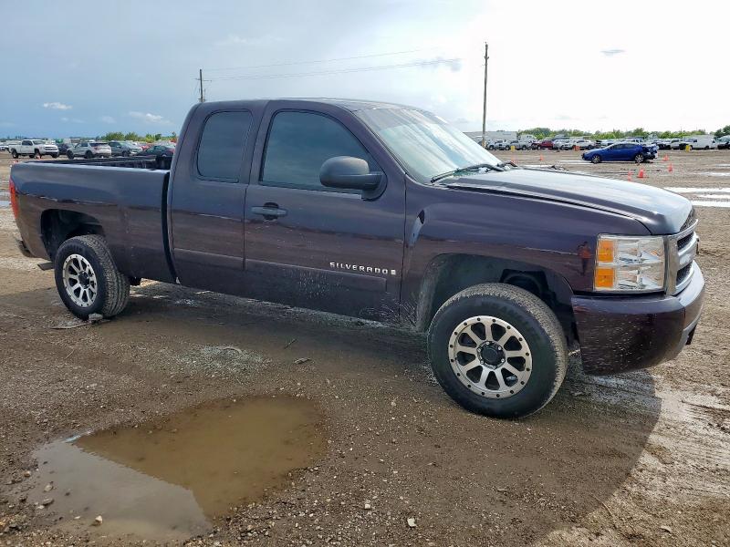1GCEC19C68Z289537 - 2008 CHEVROLET SILVERADO C1500 MAROON photo 4