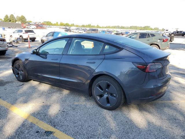 5YJ3E1EA1NF288819 - 2022 TESLA MODEL 3 GRAY photo 2