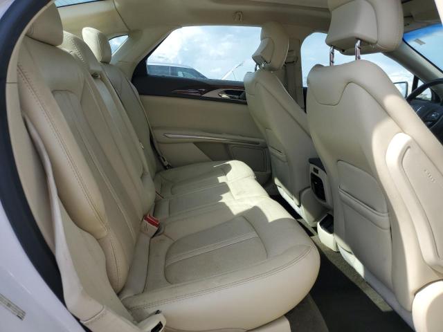 3LN6L2G92ER817815 - 2014 LINCOLN MKZ WHITE photo 10