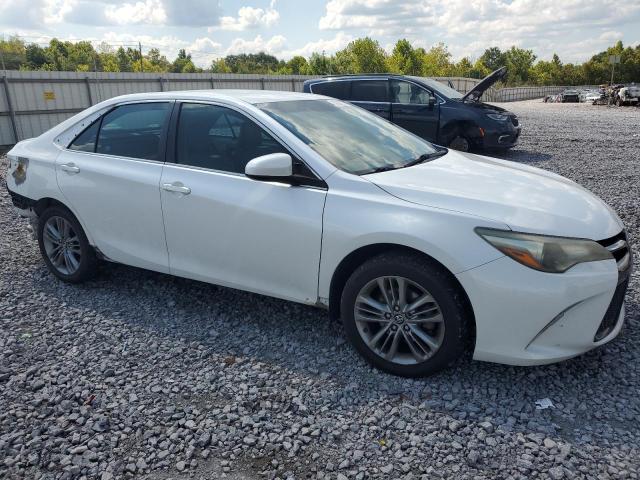 4T1BF1FK5GU208072 - 2016 TOYOTA CAMRY LE 白色 照片 4