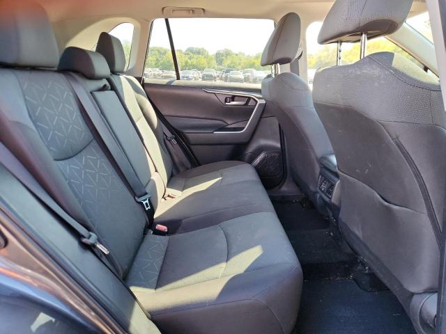 2T3P1RFVXRC395222 - 2024 TOYOTA RAV4 XLE 灰色 照片 11