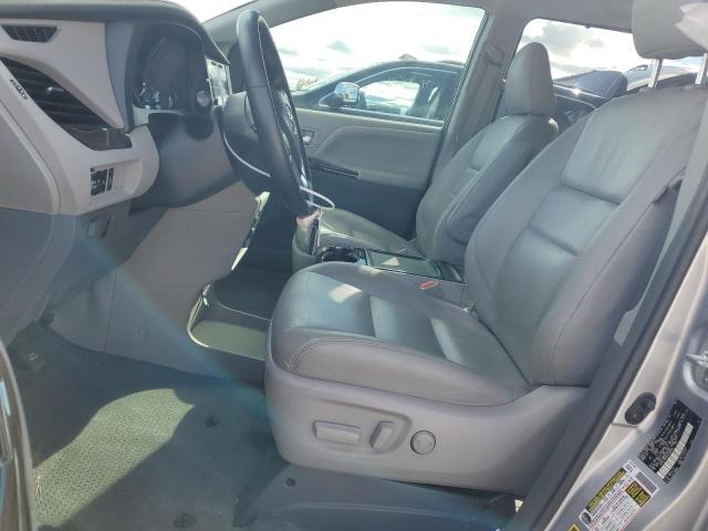 5TDYZ3DCXHS769838 - 2017 TOYOTA SIENNA XLE SILVER photo 7