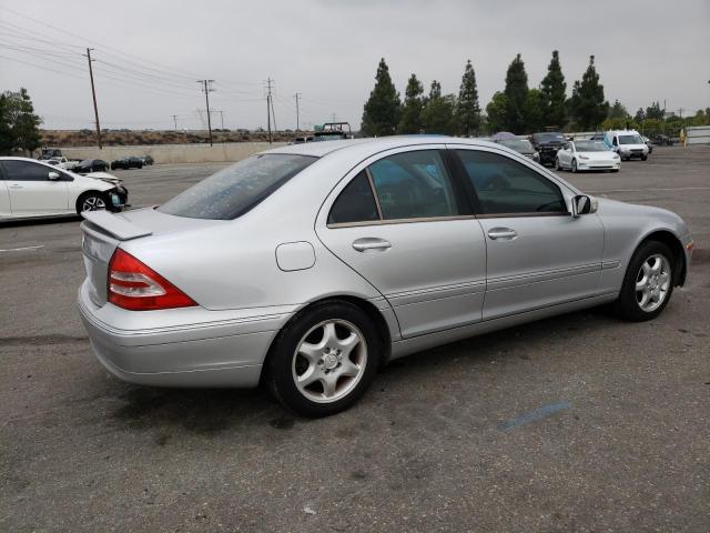 WDBRF61J22E005754 - 2002 MERCEDES-BENZ C 240 SILVER photo 3