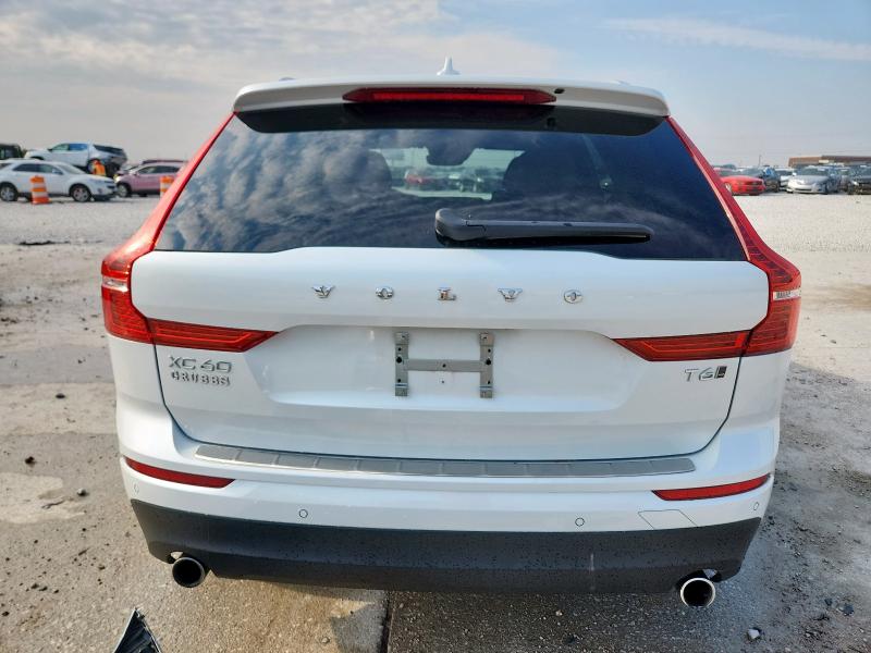 YV4A22RK4K1309737 - 2019 VOLVO XC60 T6 WHITE photo 6