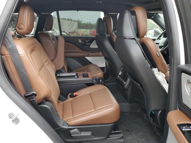 5LM5J7WC9LGL05823 - 2020 LINCOLN AVIATOR RESERVE Biały zdjęcie 11