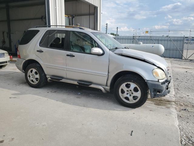 4JGAB54EX2A307265 - 2002 MERCEDES-BENZ ML 320 SILVER photo 4