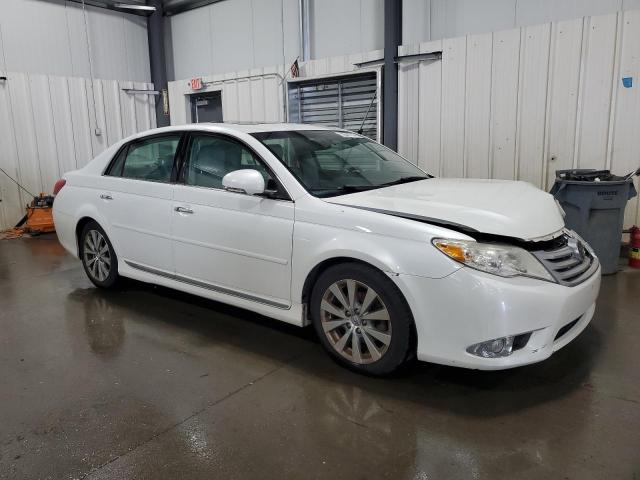 4T1BK3DB6CU448705 - 2012 TOYOTA AVALON BASE 白色 照片 4