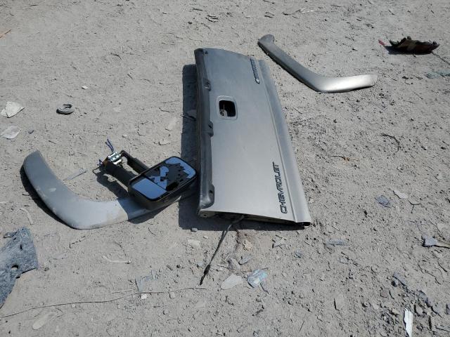 1GCHK29181E294885 - 2001 CHEVROLET SILVERADO K2500 HEAVY DUTY GOLD photo 12