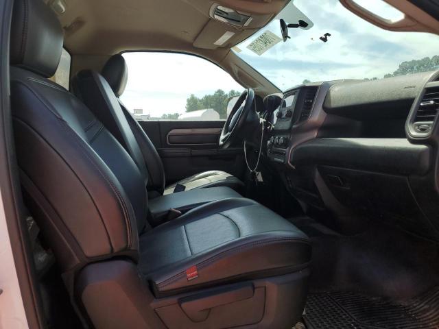 3C7WRMDJ7LG307257 - 2020 RAM 5500 黄色 照片 11