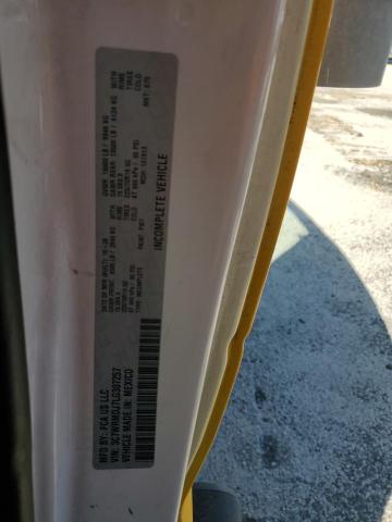 3C7WRMDJ7LG307257 - 2020 RAM 5500 黄色 照片 13