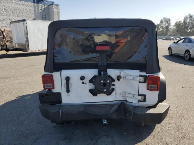 1J4HA3H16BL567498 - 2011 JEEP WRANGLER U SPORT أبيض صورة 12