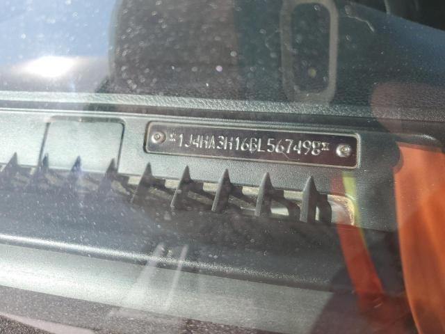 1J4HA3H16BL567498 - 2011 JEEP WRANGLER U SPORT أبيض صورة 23