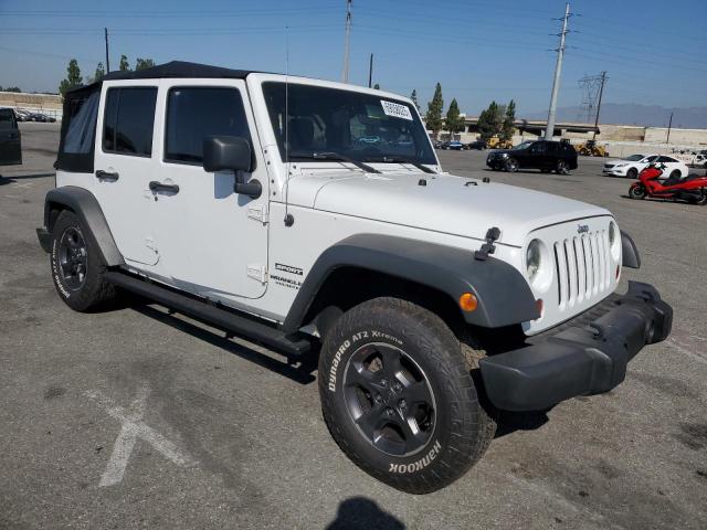 1J4HA3H16BL567498 - 2011 JEEP WRANGLER U SPORT أبيض صورة 8