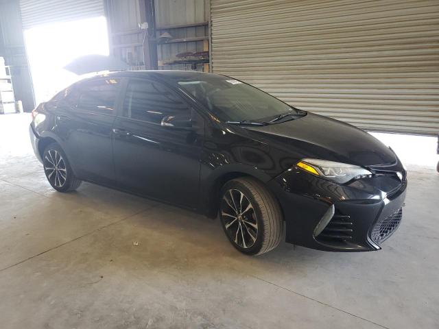 5YFBURHE3JP742563 - 2018 TOYOTA COROLLA L BLACK photo 4