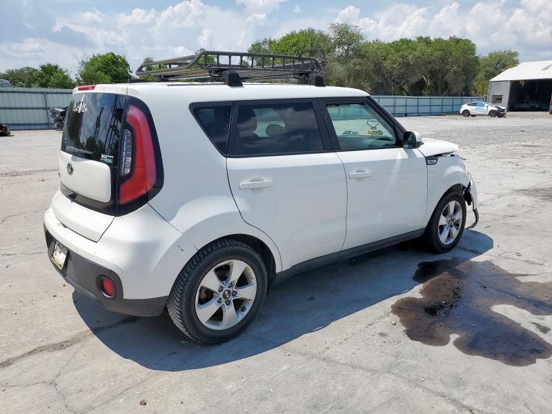 KNDJN2A28J7559127 - 2018 KIA SOUL WHITE photo 3