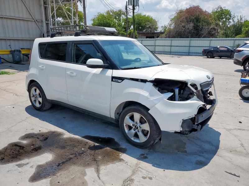 KNDJN2A28J7559127 - 2018 KIA SOUL WHITE photo 4