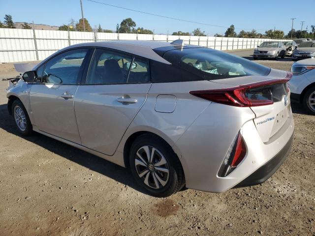 JTDKARFP6J3083741 - 2018 TOYOTA PRIUS PRIM 银色 照片 2