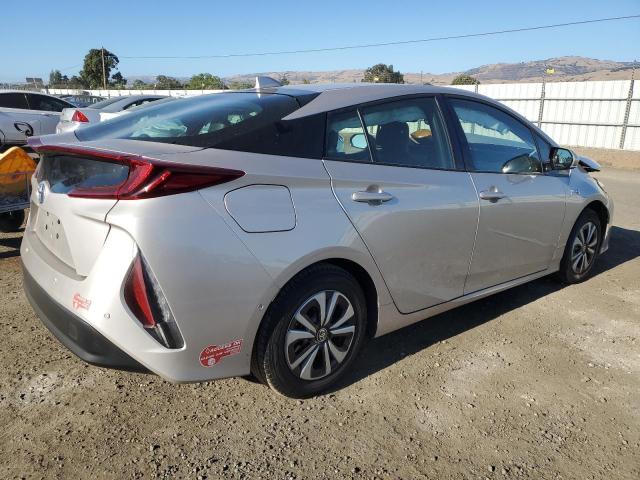 JTDKARFP6J3083741 - 2018 TOYOTA PRIUS PRIM 银色 照片 3